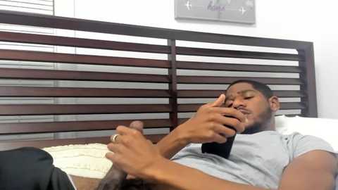 Media: urnewdaddy90 Chaturbate 2024-12-02 02:22:00