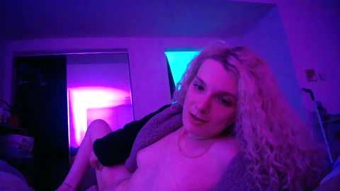 astorialove @ chaturbate on 20241203