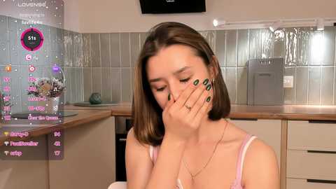 Media: erleneheap Chaturbate 2024-12-04 18:02:00