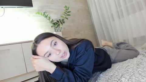 Media: meryfoxxx Chaturbate 2024-12-04 15:28:00
