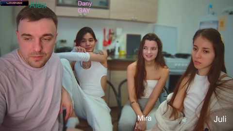 Media: ihavepaws33 Chaturbate 2024-12-05 11:54:00