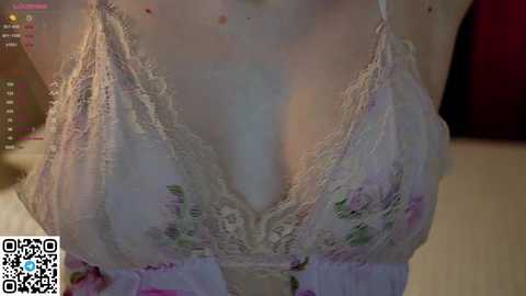 Media: miamoreira Chaturbate 2024-12-05 05:04:00