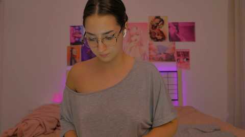 Media: naalani Chaturbate 2024-12-05 14:19:00