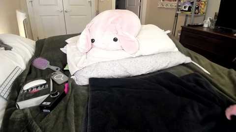 Media: eve003300 Chaturbate 2024-12-07 02:02:00