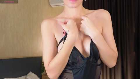 Media: riskyteasse Chaturbate 2024-12-07 13:21:00