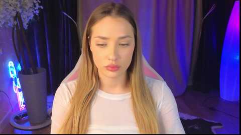 lori_blushcrystal @ chaturbate on 20241208