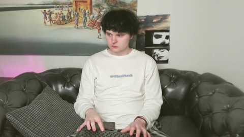 Media: sw33tie_tom Chaturbate 2024-12-08 08:00:00