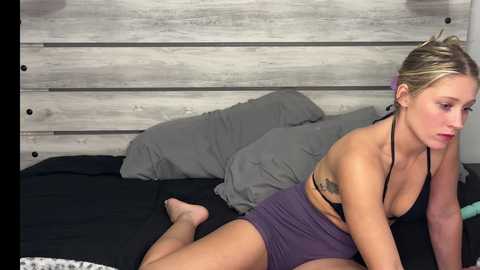 Media: lillybabyxo Chaturbate 2024-12-09 22:10:00