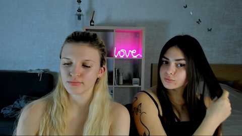 Media: caressyourself Chaturbate 2024-12-10 14:50:00