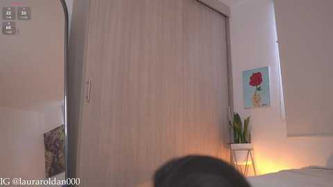 Media: laura_roldan Chaturbate 2024-12-10 19:12:00