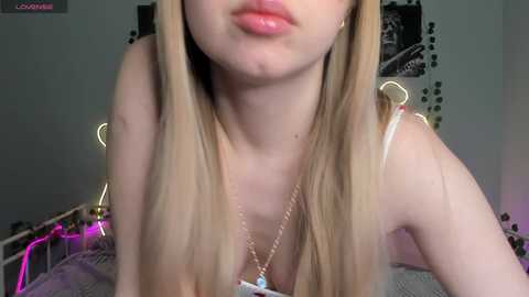 melissa_sshy @ chaturbate on 20241210