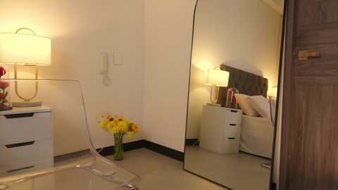 Media: naughtysammx Chaturbate 2024-12-10 00:02:00