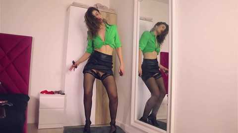 Media: misslullu Chaturbate 2024-12-12 10:24:00