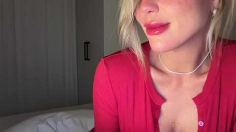 Media: iiivy_ Chaturbate 2024-12-13 02:41:00