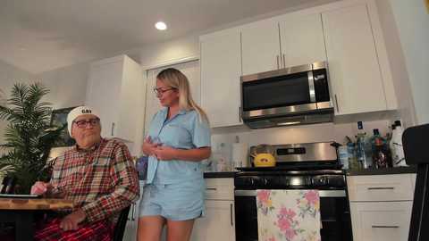 Media: realtoxxxmaria Chaturbate 2024-12-13 13:02:00