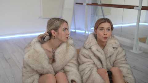 aurmur @ chaturbate on 20241214