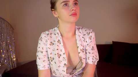 elliephant_ @ chaturbate on 20241214