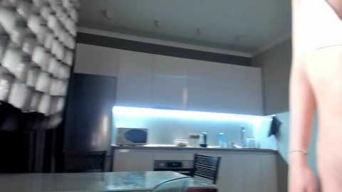 Media: emma_flin Chaturbate 2024-12-14 14:05:00