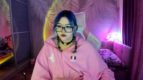 Media: qwiizzmeeoow Chaturbate 2024-12-14 11:30:00