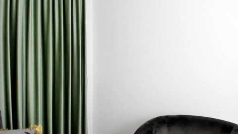 Media: elaanna Chaturbate 2024-12-15 07:13:00