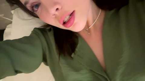 bitter_moon @ chaturbate on 20241216