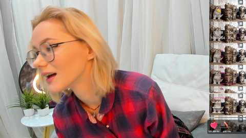 blondyliluu @ chaturbate on 20241216