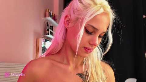 Media: jollly_belle Chaturbate 2024-12-16 06:20:00