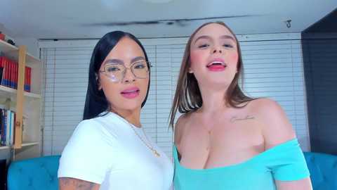 Media: cuteanddesesperate Chaturbate 2024-12-18 01:34:00