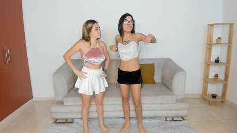 littlesexualworld @ chaturbate on 20241218