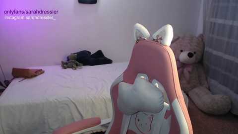 Media: sarahdressler Chaturbate 2024-12-26 06:27:00