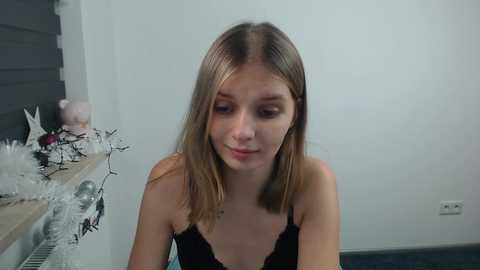 vivien_slender @ chaturbate on 20241227