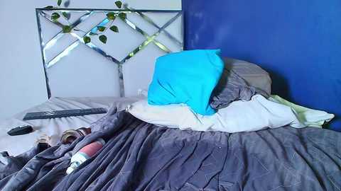 Media: brownbunnieee_ Chaturbate 2025-01-01 20:02:00