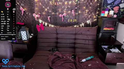 sylvie_fey @ chaturbate on 20250101