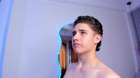 theohawke_ @ chaturbate on 20250102