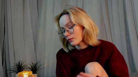 blondyliluu @ chaturbate on 20250104