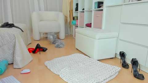 linapearl @ chaturbate on 20250106