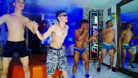 Media: extrangers Chaturbate 2025-01-13 17:53:00