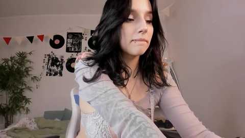 vivian_qwerty @ chaturbate on 20250116