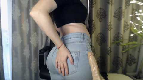 littleflowers @ chaturbate on 20250119