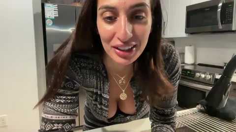 Media: camiliakxoxo Chaturbate 2025-01-22 12:47:00