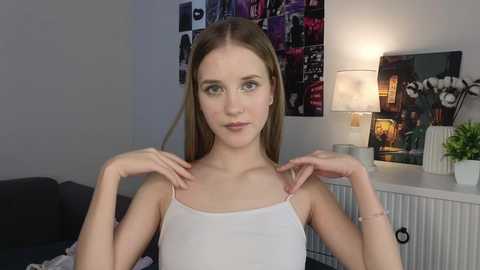 Media: orasaro Chaturbate 2025-01-25 07:12:00