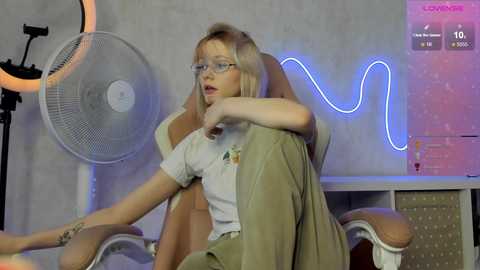 blondyliluu @ chaturbate on 20250127