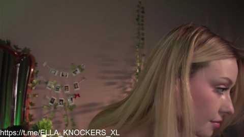 ella_knockers_xl @ chaturbate on 20250201