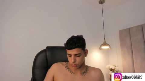 e_m_m_a_7 @ chaturbate on 20250202