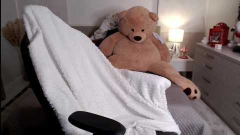 Media: smileyouarehere Chaturbate 2025-02-09 03:27:00