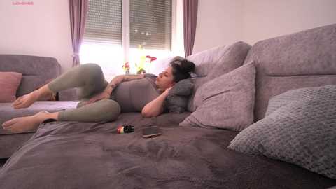 Media: innocentemmy Chaturbate 2025-02-10 12:57:00