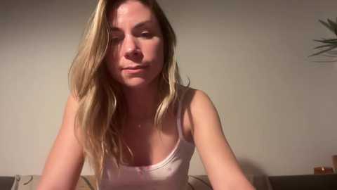 wonderalice3 @ chaturbate on 20250210