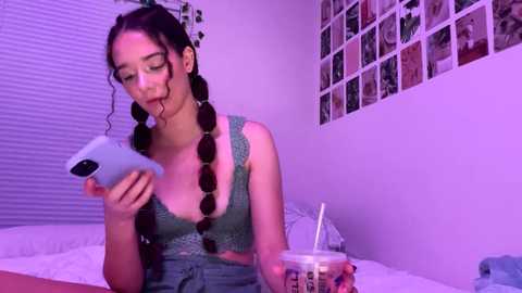 kylieexoxoxo2432 @ chaturbate on 20250211