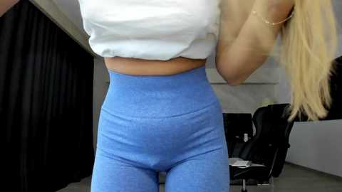 _myaa @ chaturbate on 20250212