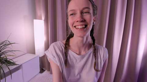 petulacollins @ chaturbate on 20250212